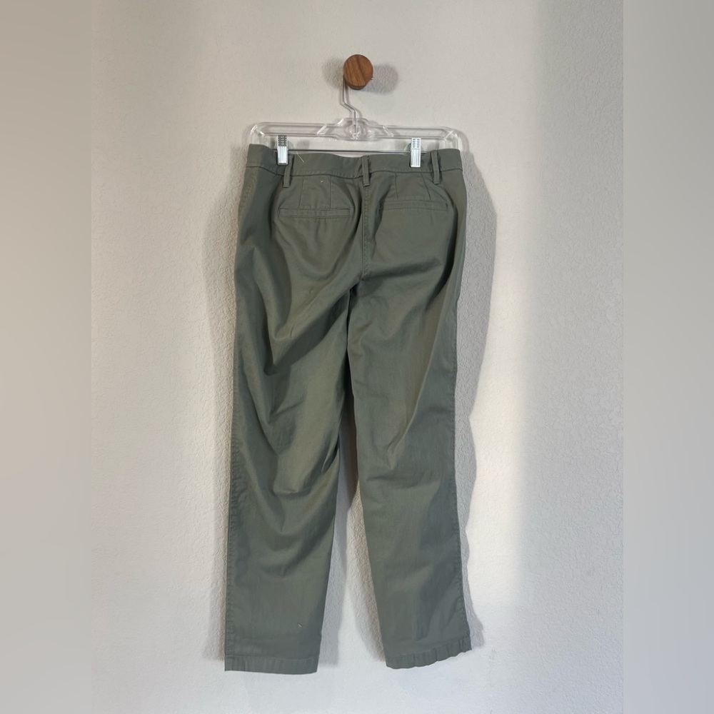 Talbots. 2p. Like new. Green. Relaxed chino.